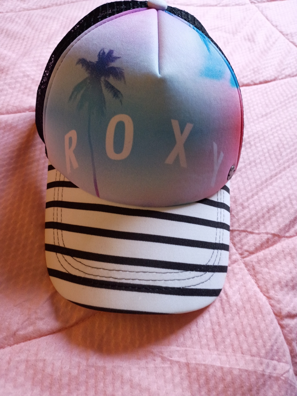 Roxy BNWOT Gradient Pastel Palm Trucker Hat with Black & White Striped Brim